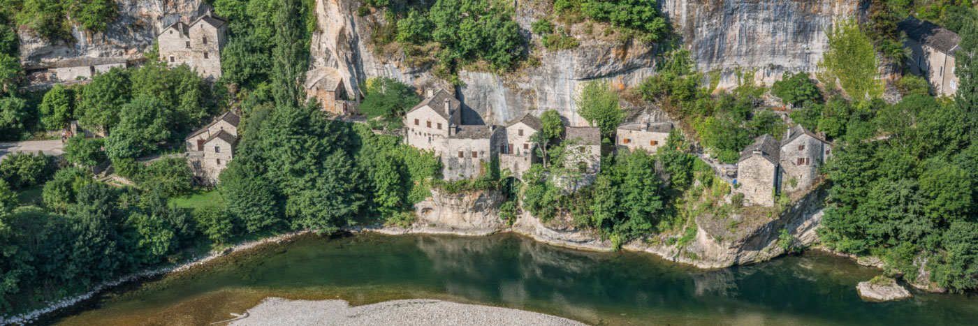 Herve Sentucq - Village troglodytique de Castelbouc, gorges du Tarn, Causses