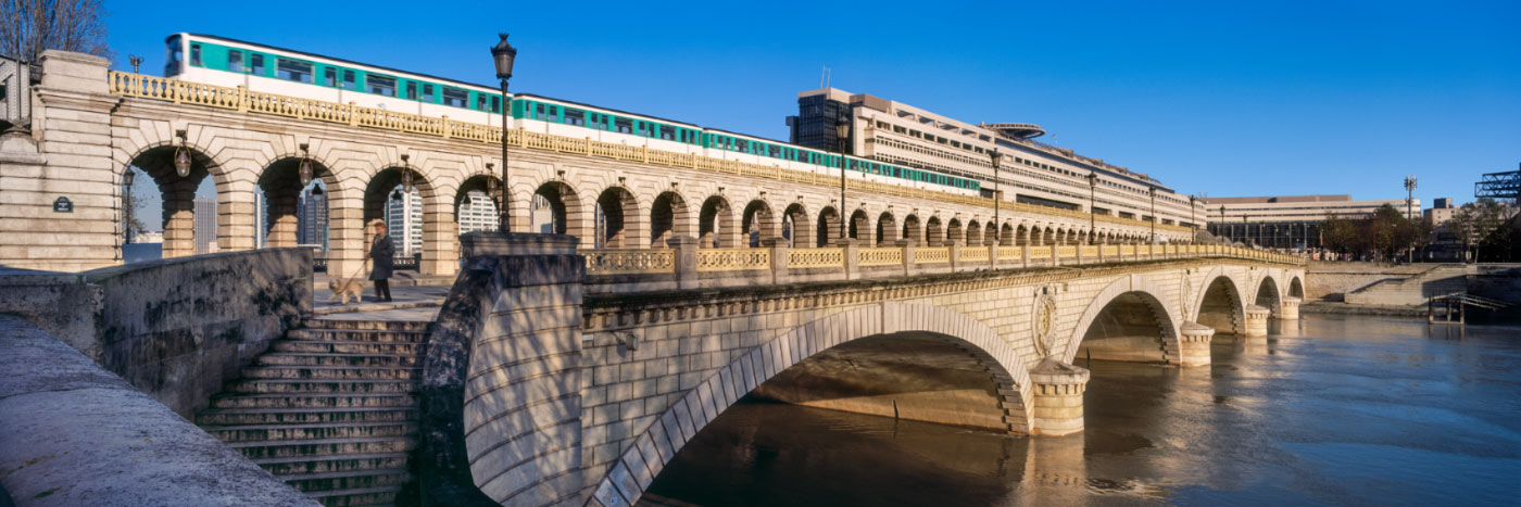 Herve Sentucq -  Pont de Bercy et viaduc du métro 6 franchissant la Seine